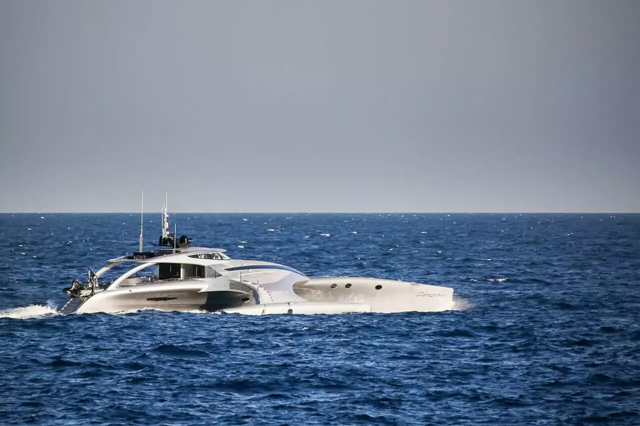 Yacht Adastra – 42,5 m – McConaghy Boats – Antony Marden