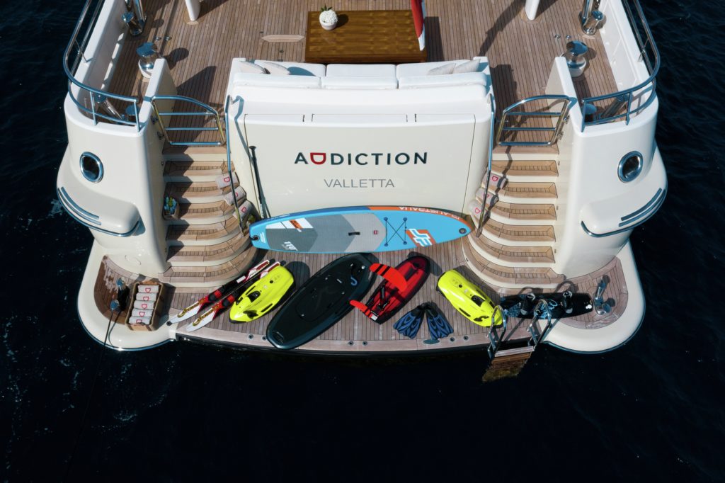 yacht Addiction interior 
