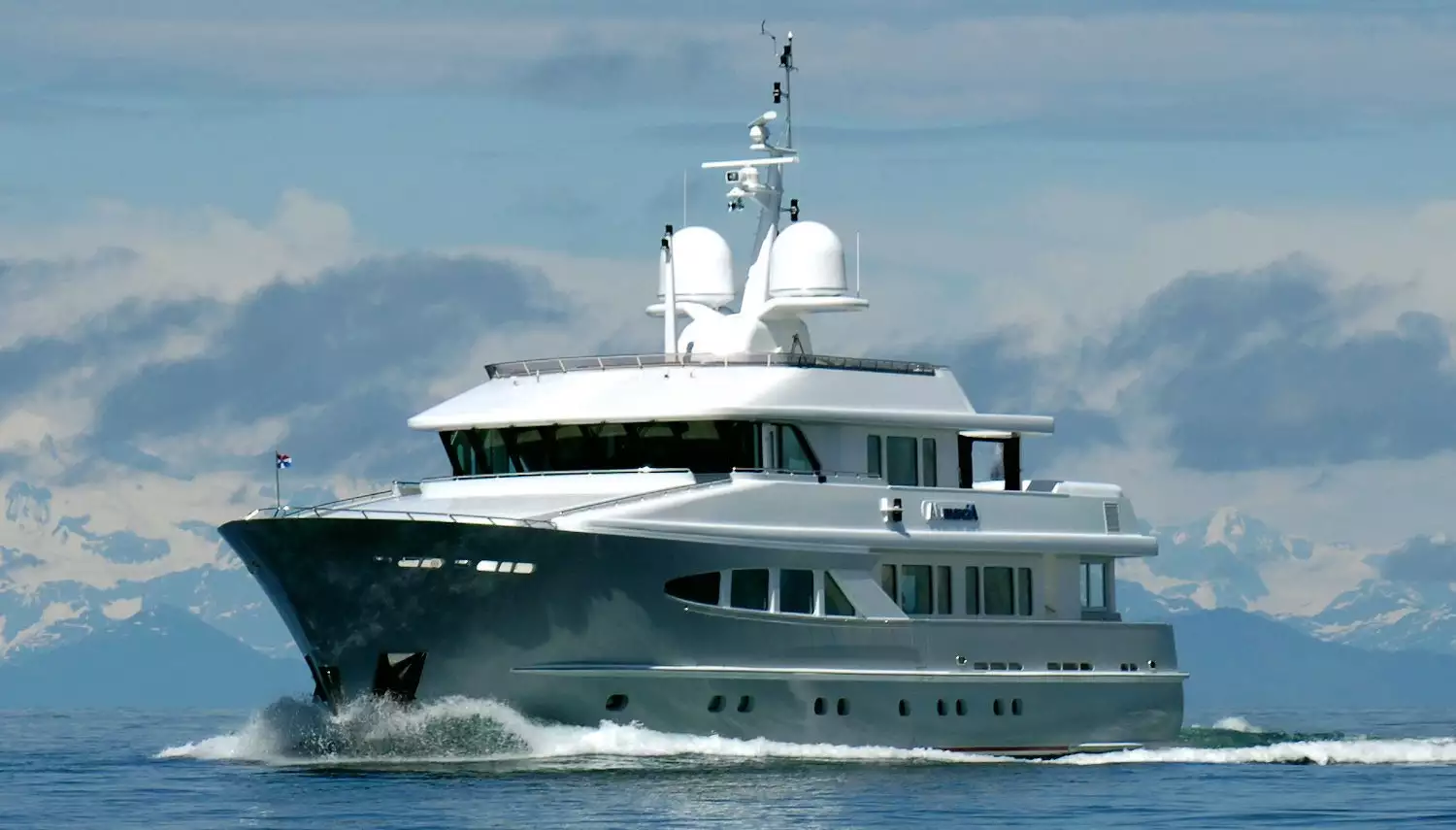 yacht Alumercia (Unexpected) – Heesen – 2001 – Marinus Boers