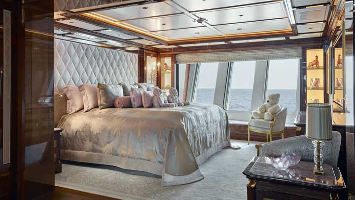 interno dell'yacht Amadea