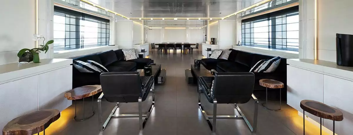 interior do iate Belita 