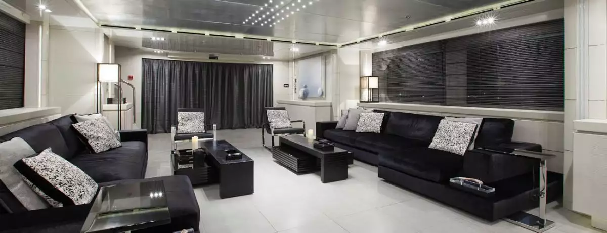 interior do iate Belita 