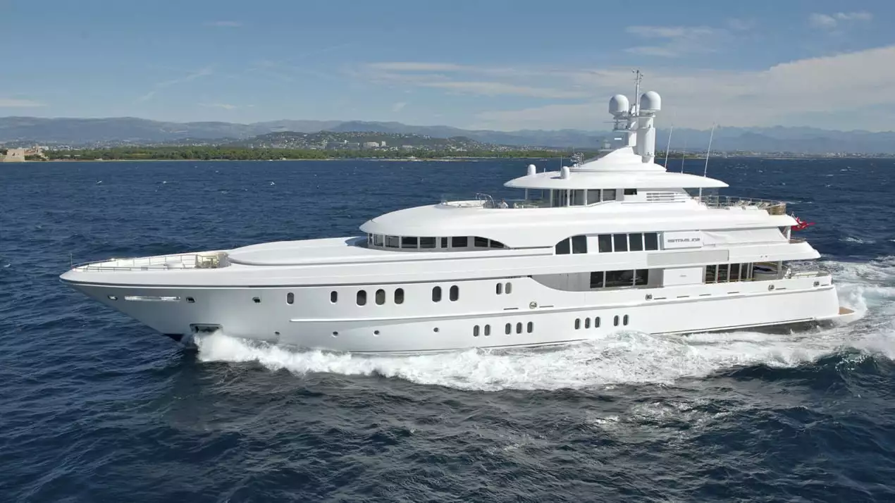 yacht Bella Vita – Lurssen – 2010 – Dwight Schar