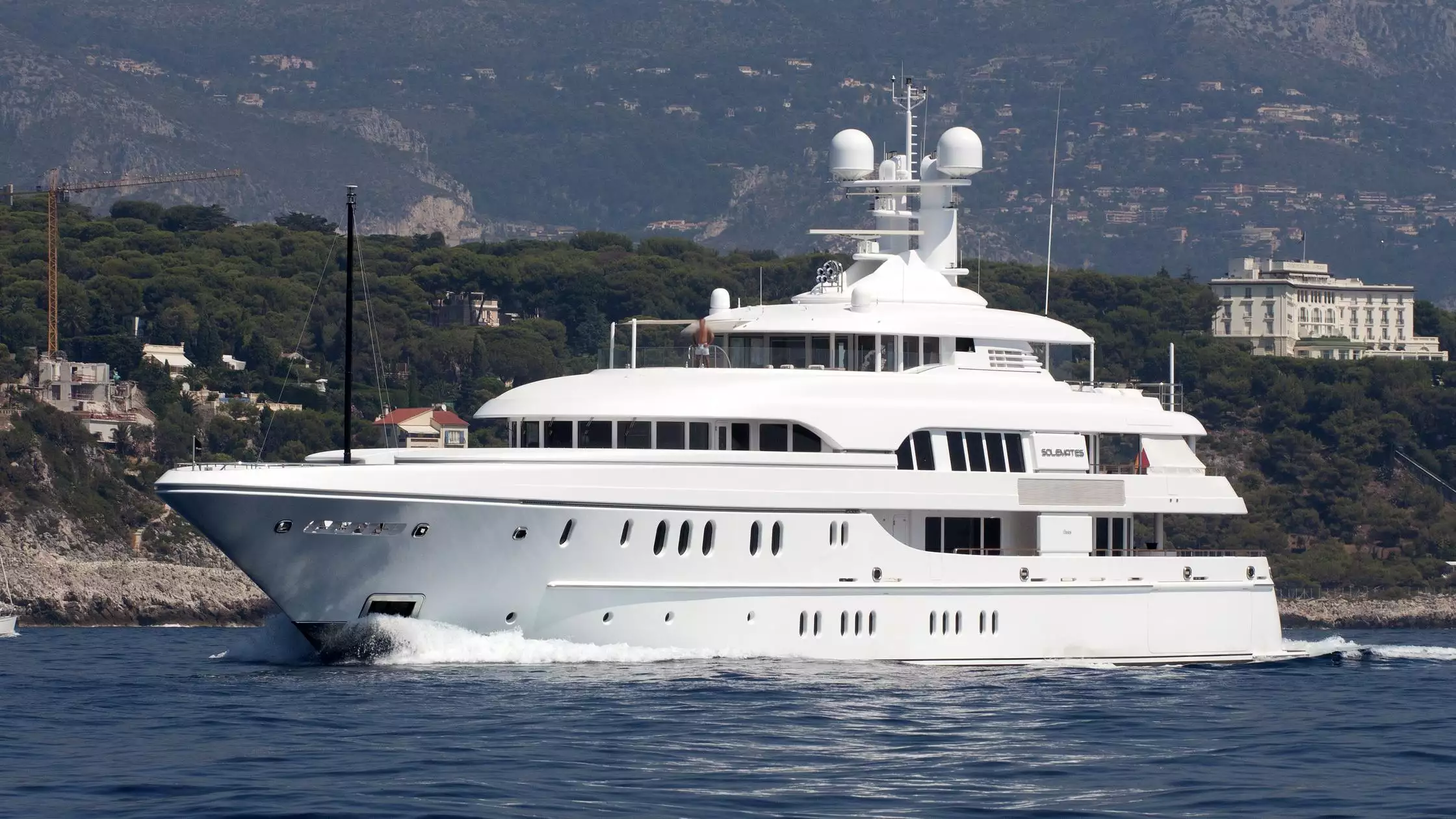 yacht Bella Vita – Lurssen – 2010 – Dwight Schar