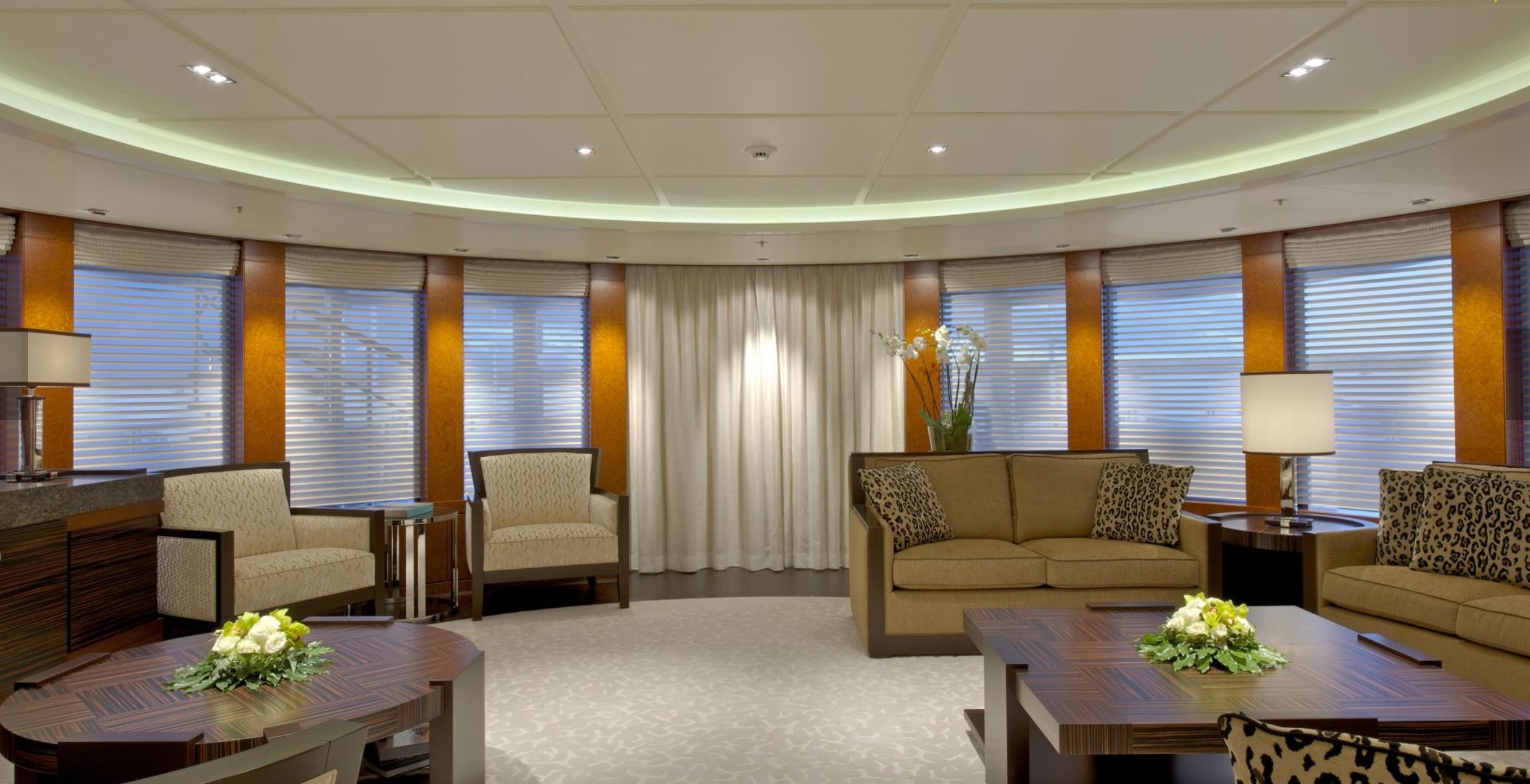 yacht Bella Vita interior 