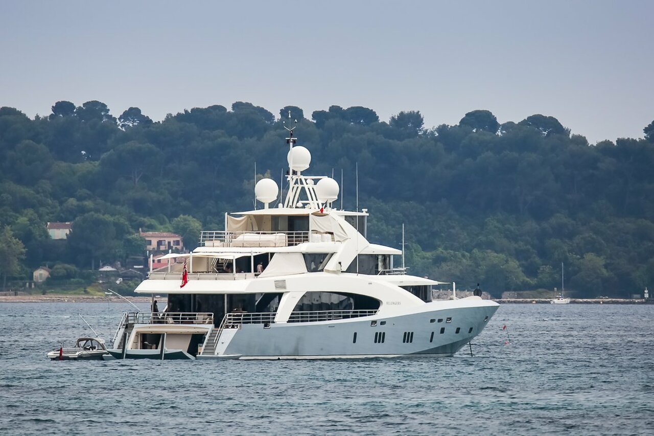Belongers Yacht • Couach • 2011 • For Sale - For Charter