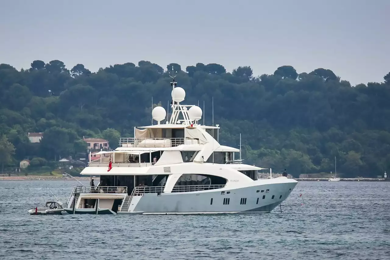 yacht Appartient – 50m – Couach -Alexey Reznikovich