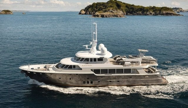 Yacht Black Pearl – Diverse Projekte – 2011 – Michael Buxton