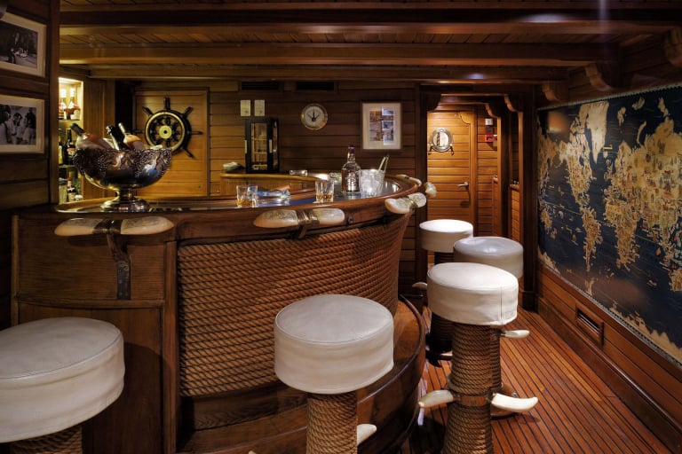 Inside CHRISTINA O Yacht • Canadian Vickers • 1943 • Value 40M • Owner