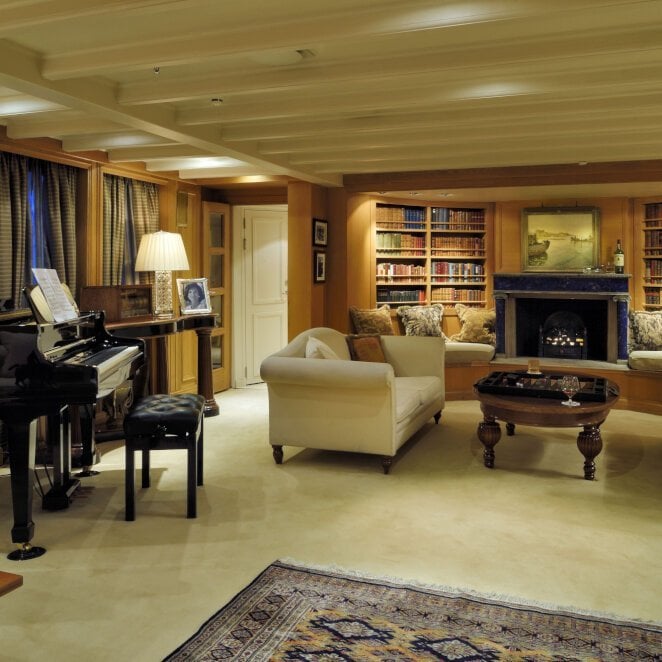 yacht Christina O interior 