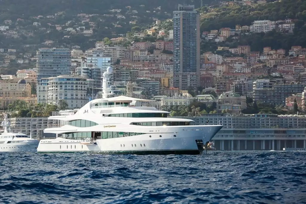 iate Lady Christine – 68m – Feadship – Lord Irvine Laidlaw