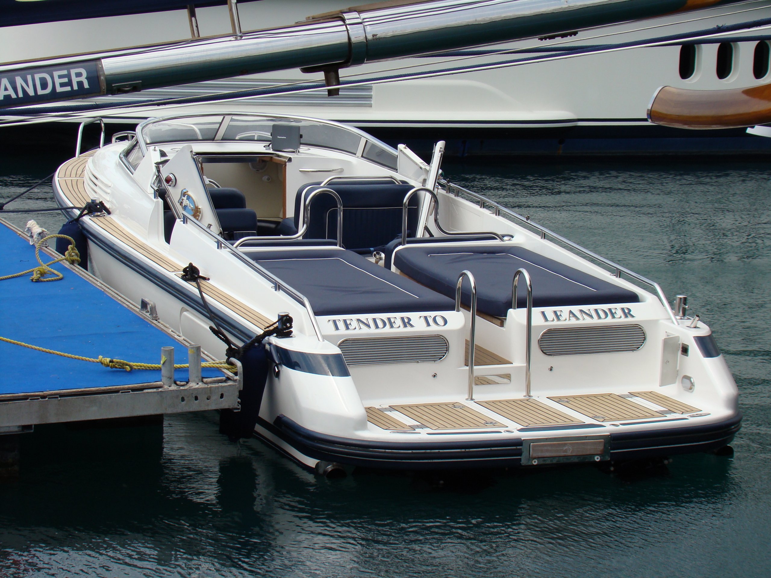 yacht Meserret III tender