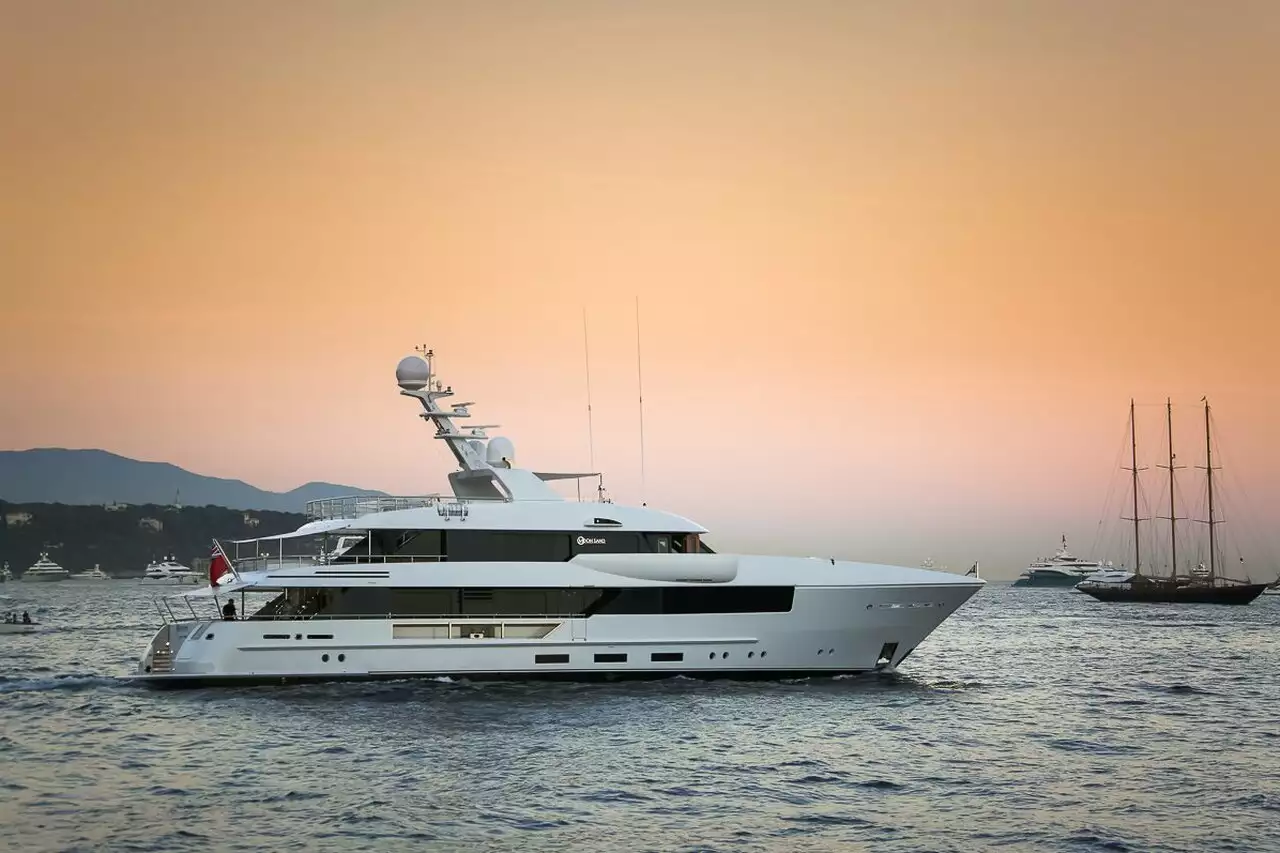 Filosofía del yate • 2015 • Feadship • construido para Charles Ho Tsu-kwok