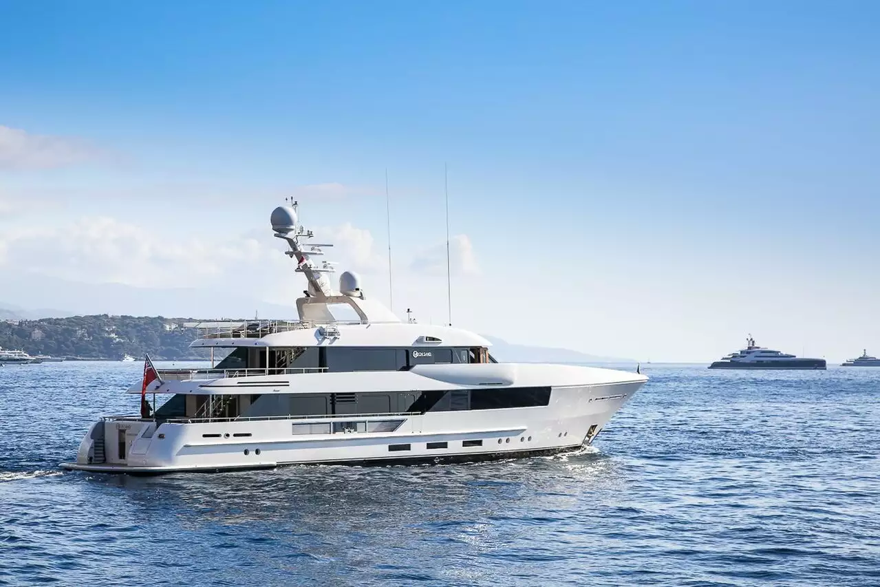 yat Felsefesi • 2015 • Feadship • Charles Ho Tsu-kwok için inşa edildi