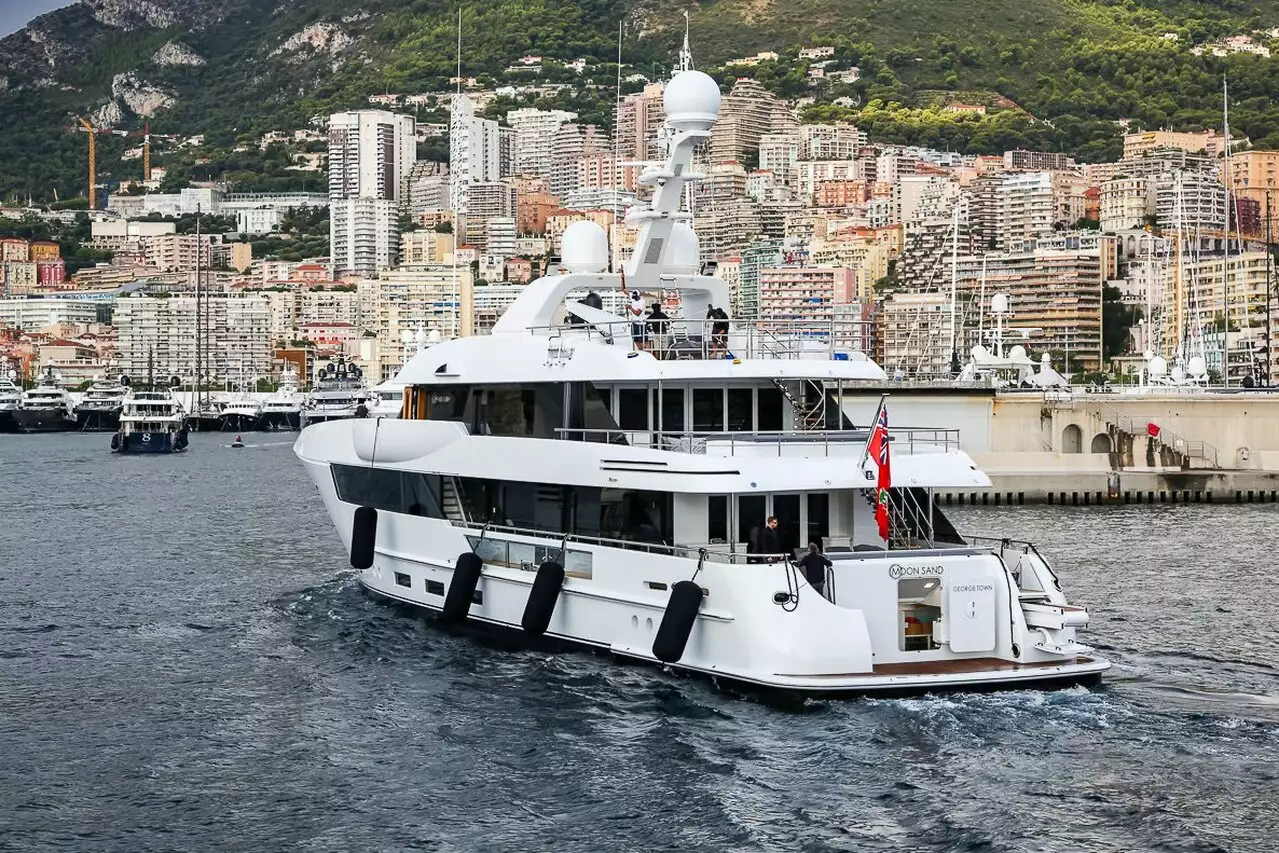 Filosofía del yate • 2015 • Feadship • construido para Charles Ho Tsu-kwok