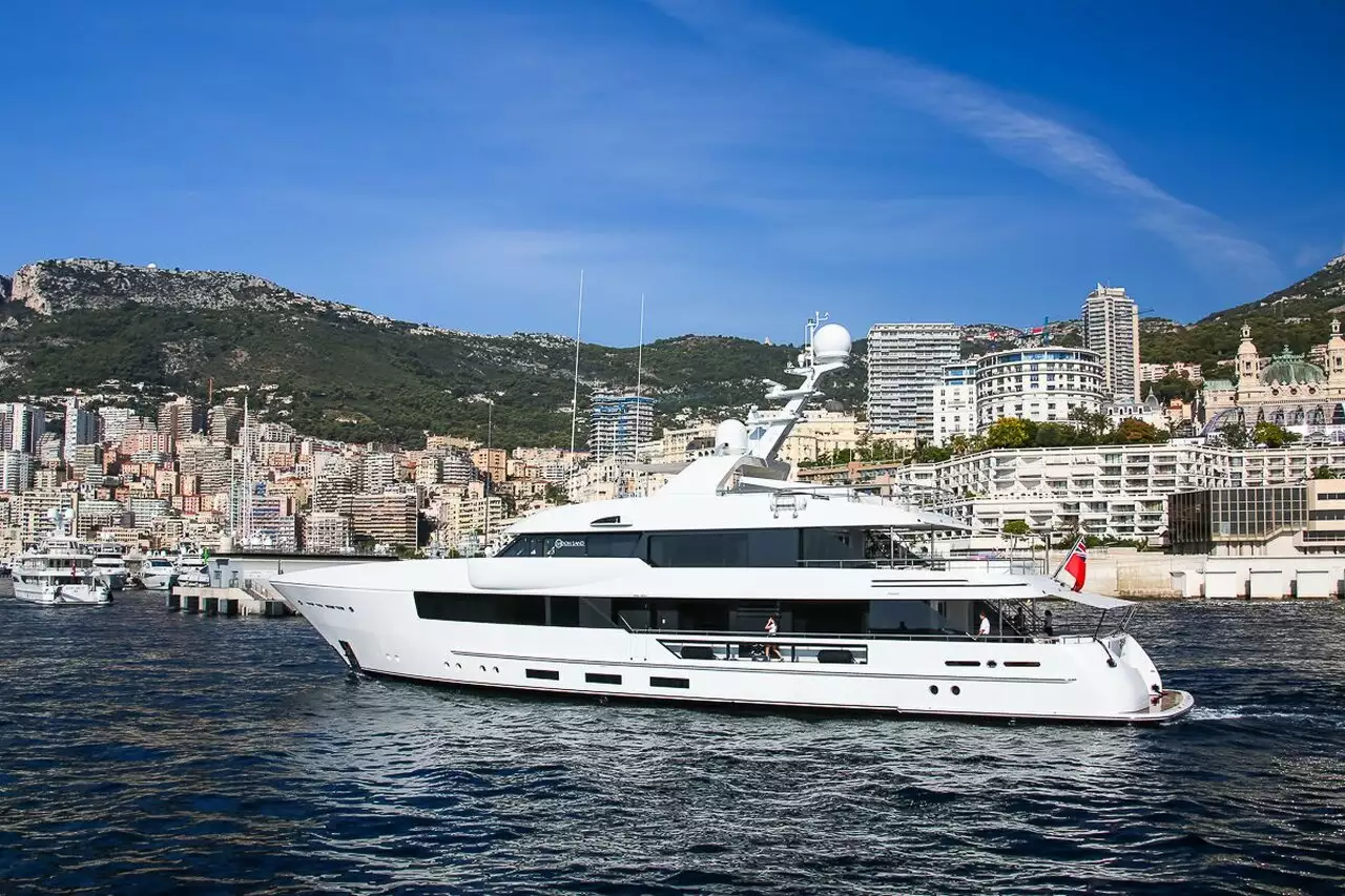 yat Felsefesi • 2015 • Feadship • Charles Ho Tsu-kwok için inşa edildi