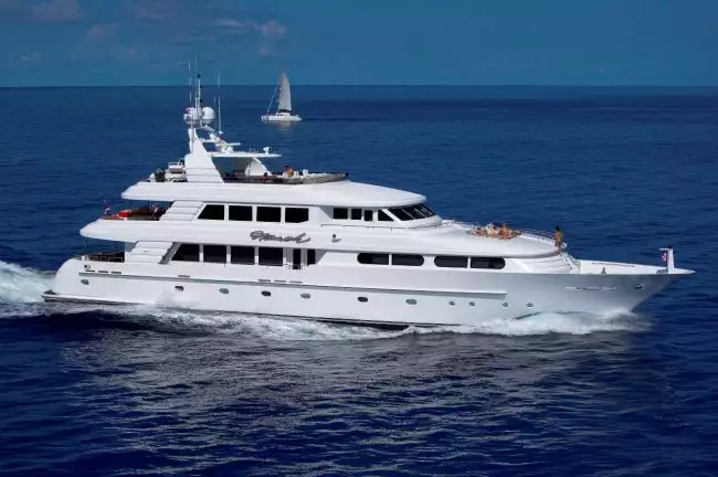 CHARLOTTE ANN Yacht • Cheoy Lee • 2003 • Propriétaire US Millionnaire