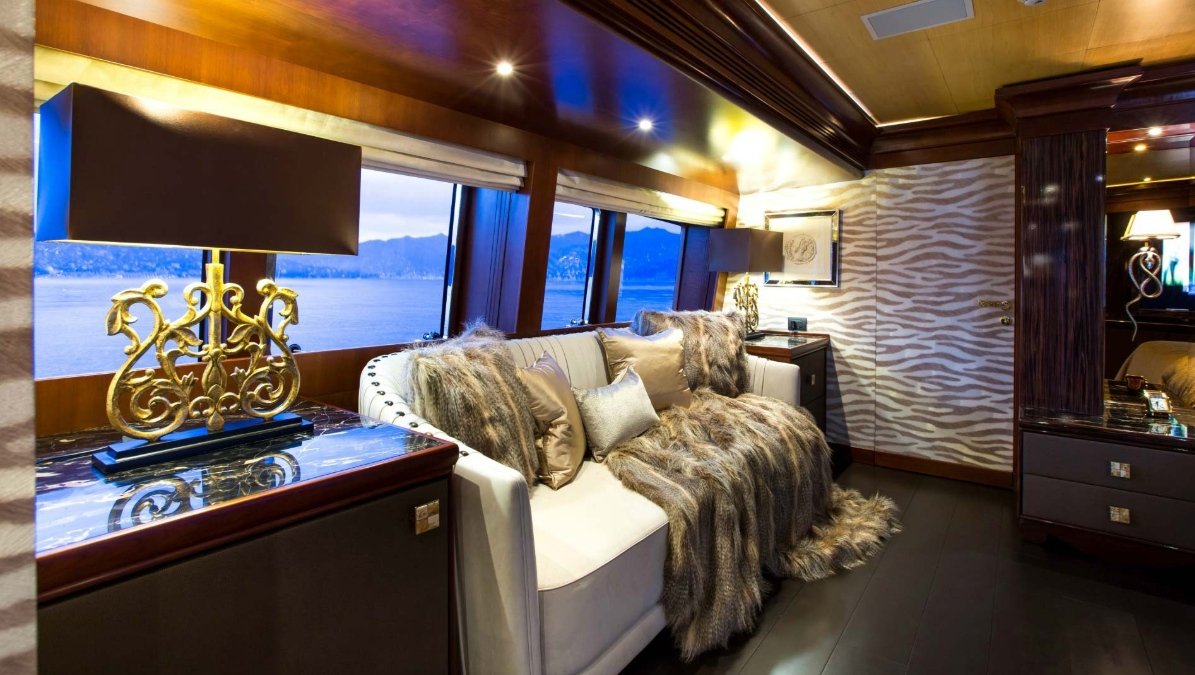 yacht Rock 13 (Ability) interior 