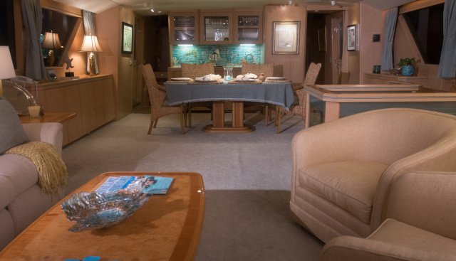 yacht Summer Splendor interior