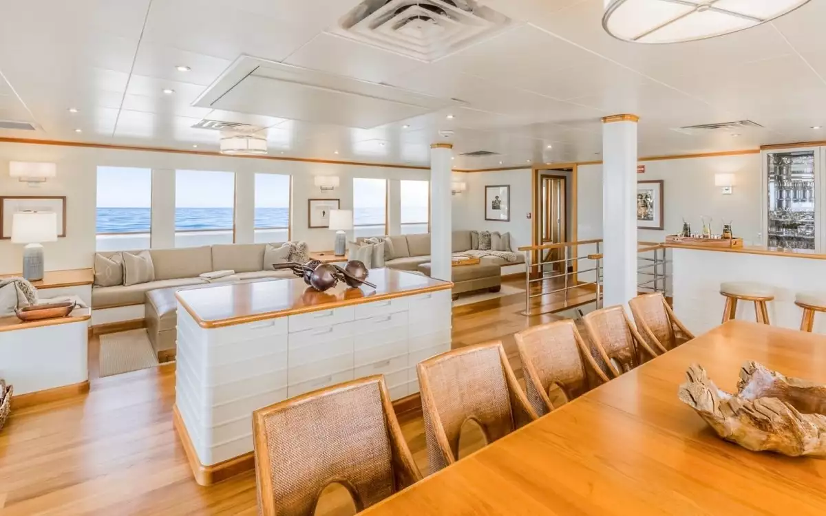 Intérieur du yacht Suri