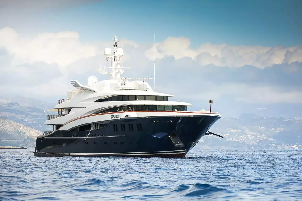 yat Tekerlekler – 76m – Oceanco – Ralf Schmid