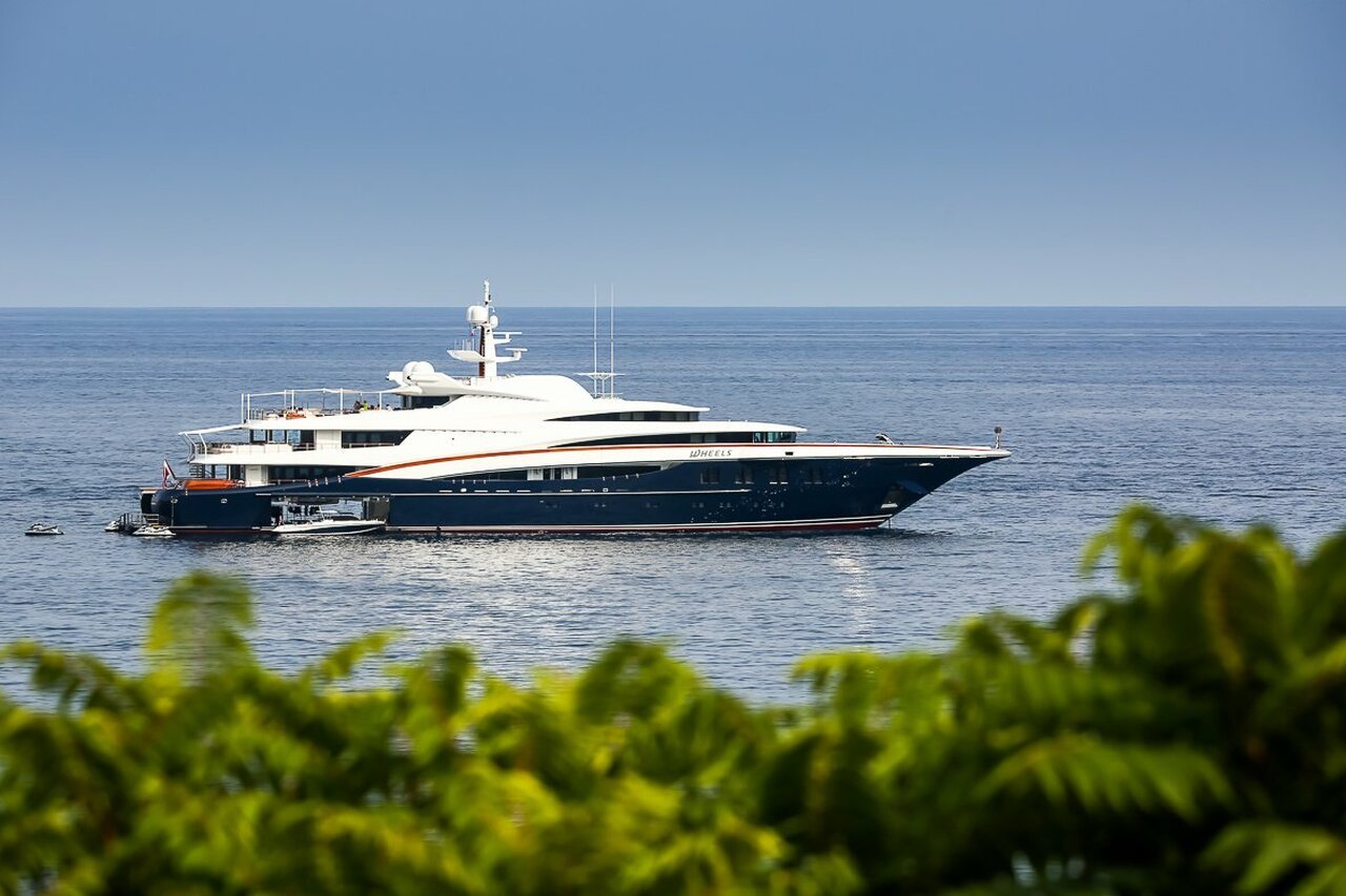 yat Tekerlekler – 76m – Oceanco – Ralf Schmid