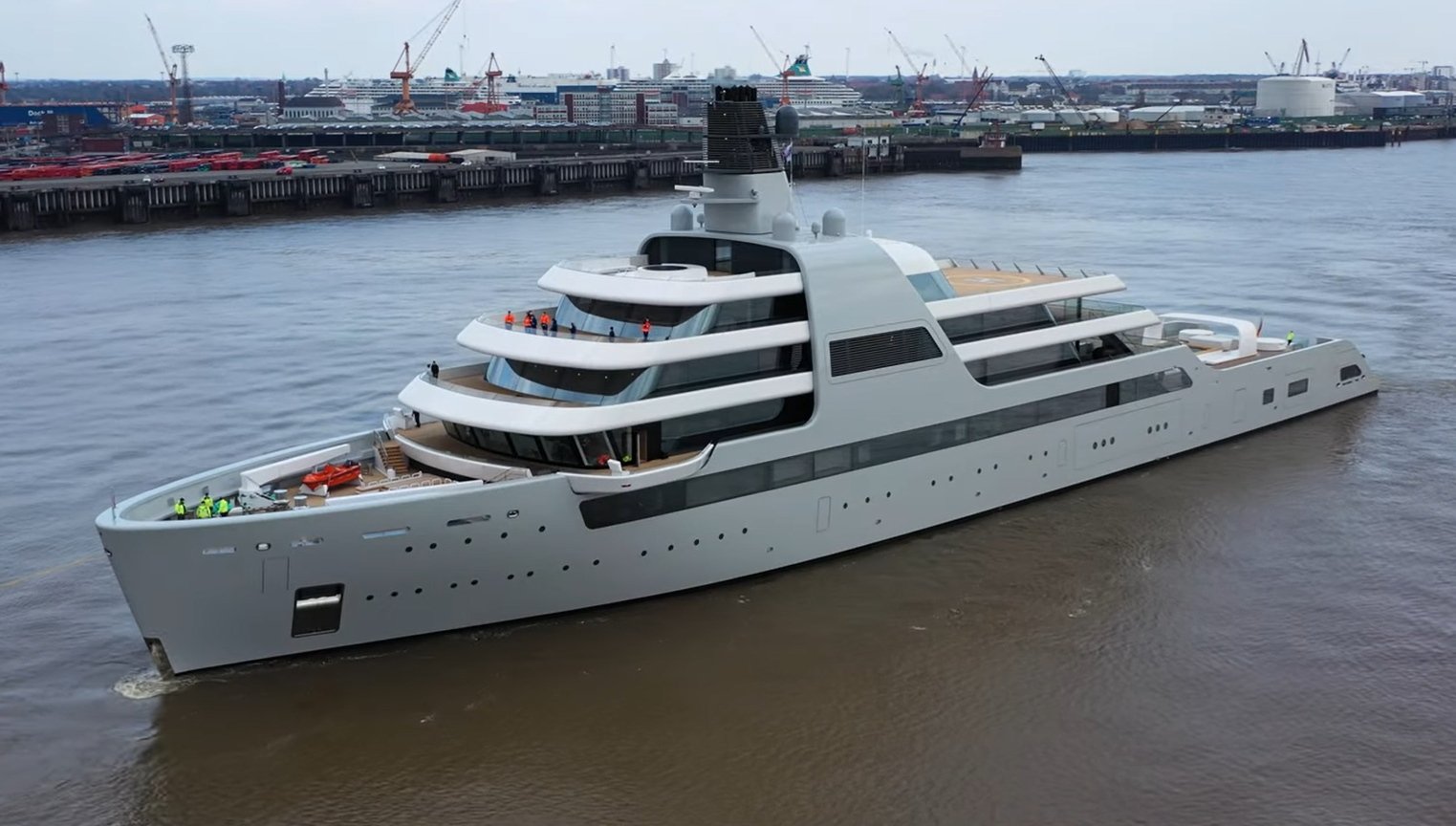 Abramovich-yacht-SOLARIS-4.jpg