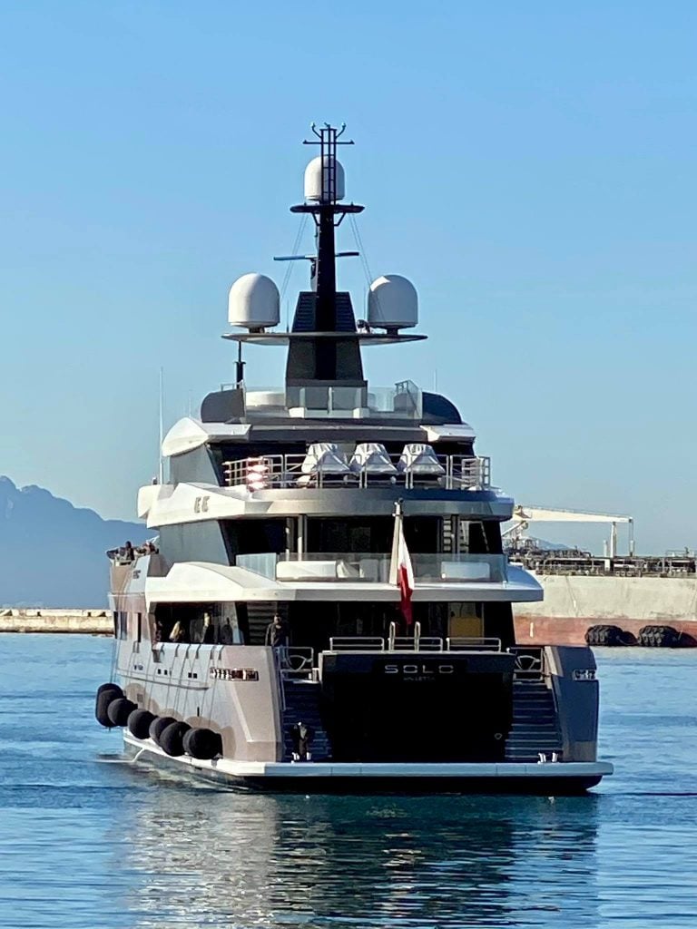 El yate Solo de Carlo De Benedetti en Gibraltar