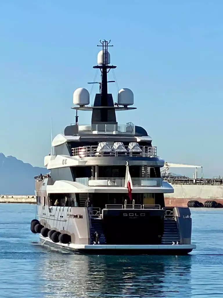Яхта Карло Де Бенедетти Solo в Гибралтаре