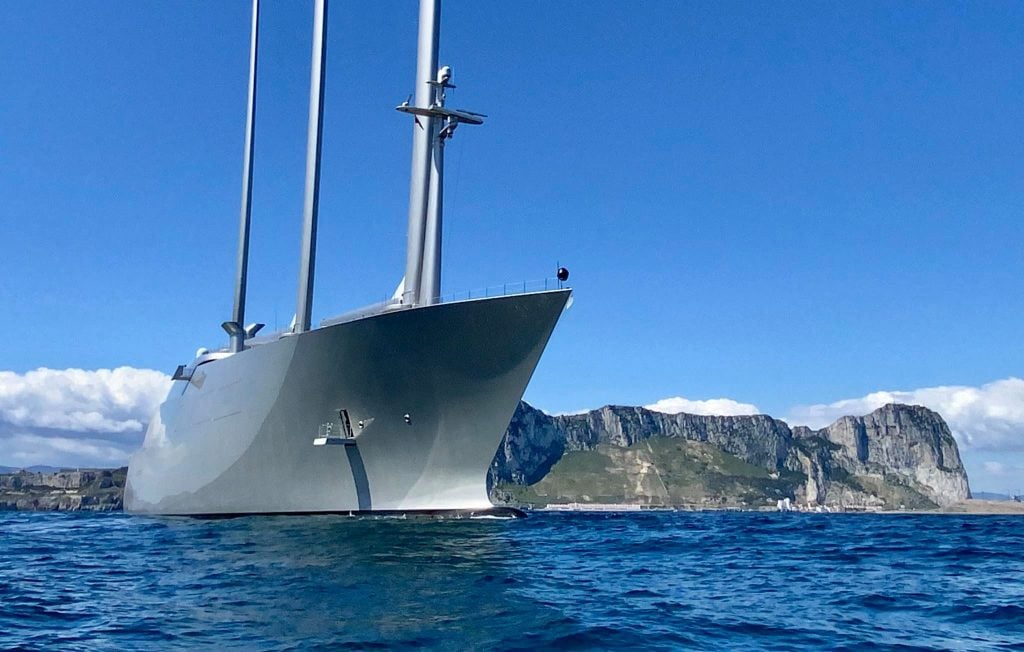 Yate de vela A (Gibraltar Yachting)