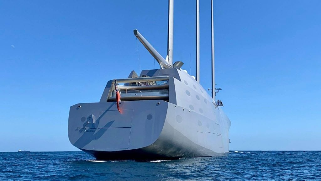 Yate de vela A (Gibraltar Yachting)