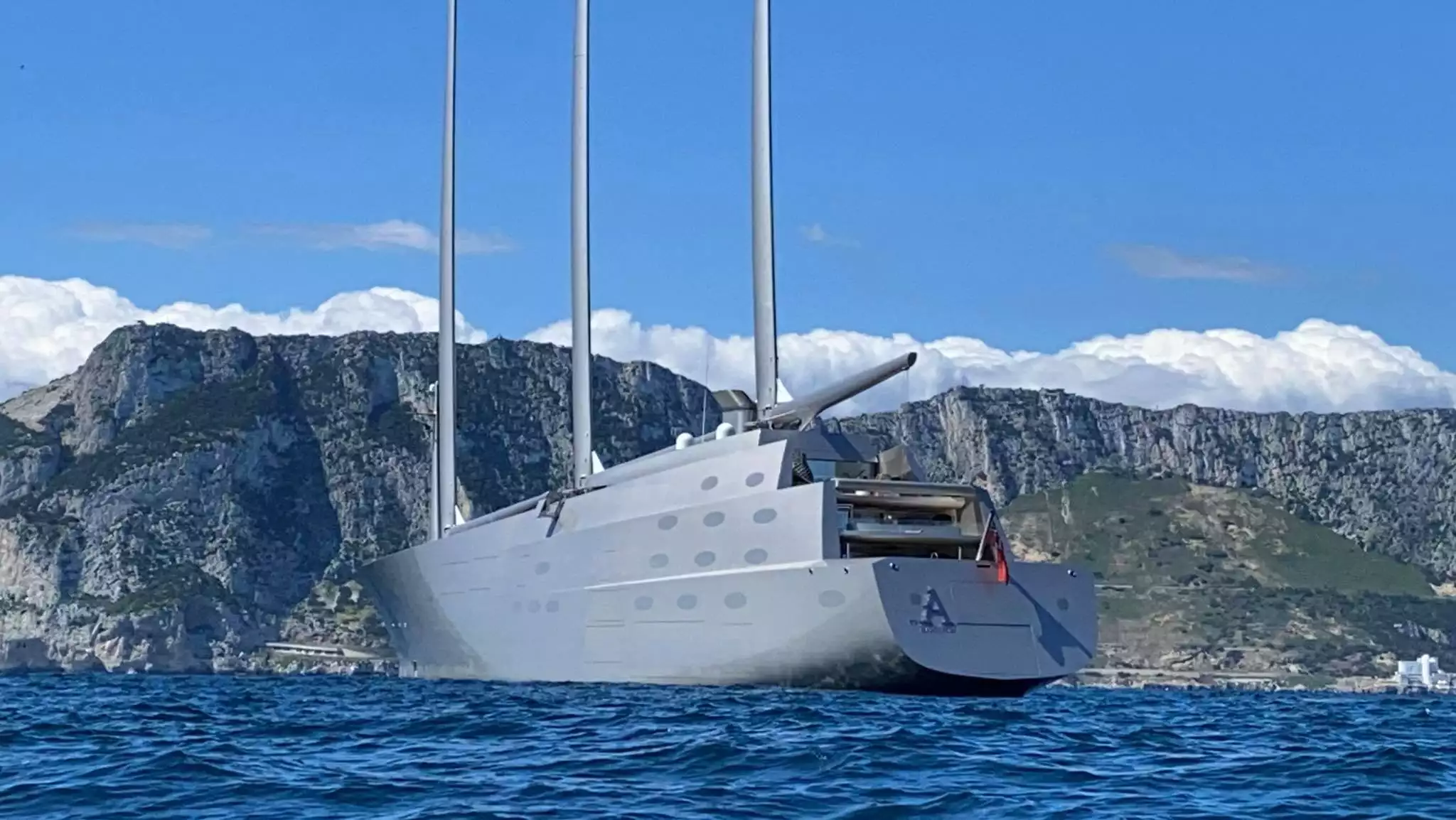 Voilier A (Gibraltar Yachting)