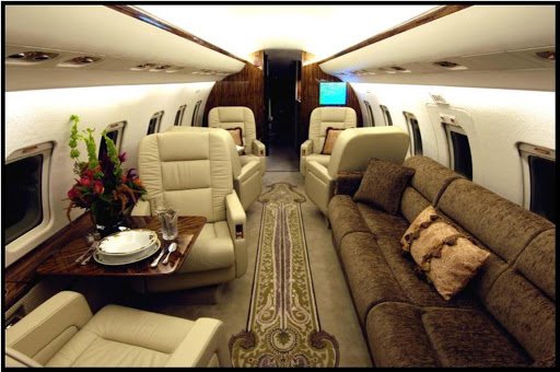 Jet privato Canadair Challenger 604 VT-NGS Gautan Singhania