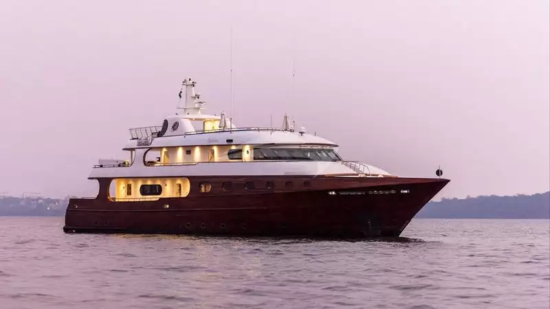 ASHENA Yacht • Wadia • 2006 • المالك Gautan Singhania