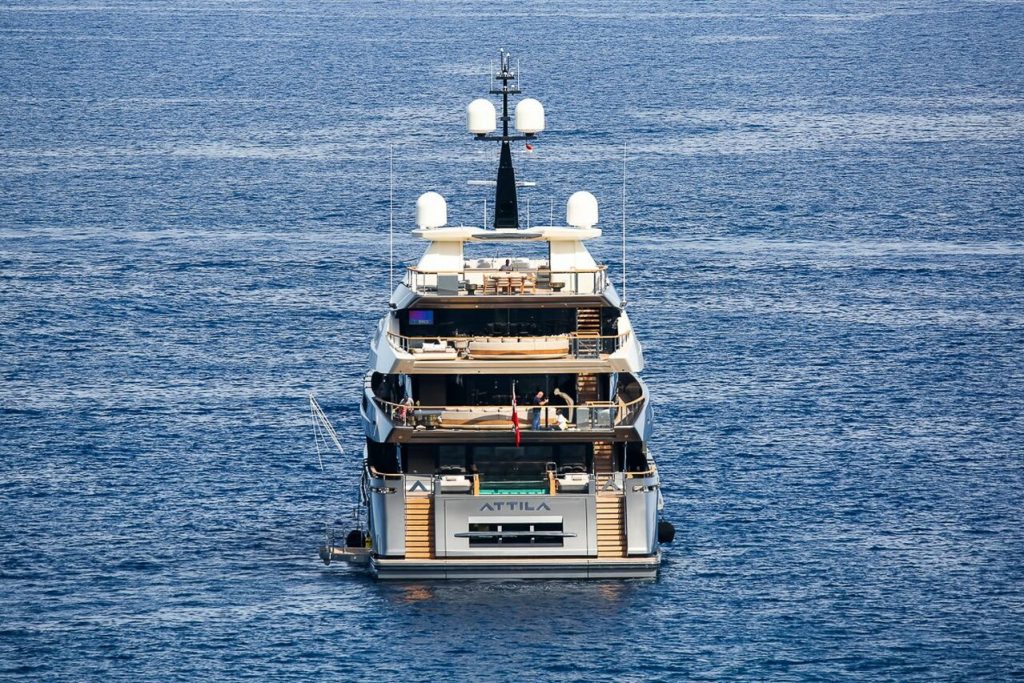 Yacht Attila – 64m – Sanlorenzo – Mauricio Filiberti