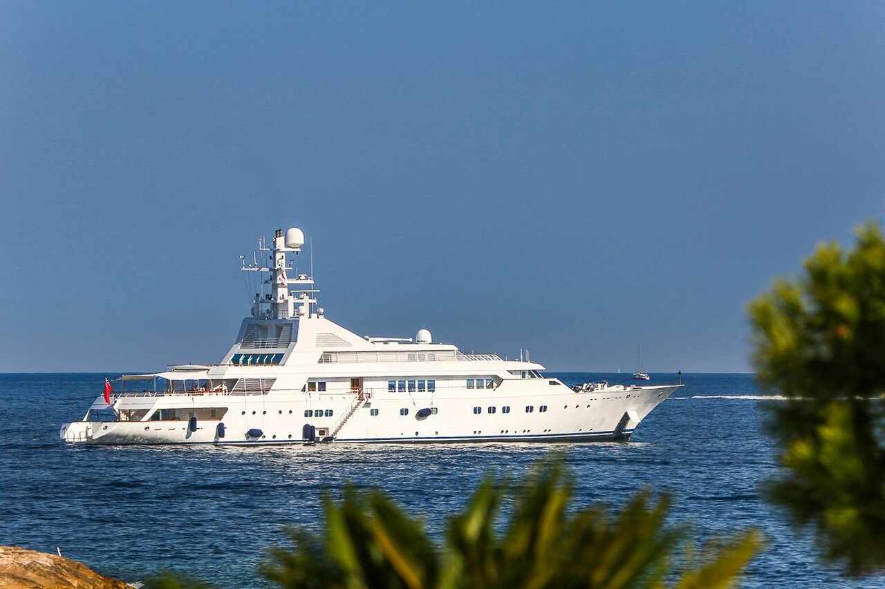 yate Grand Ocean - 80m - Blohm + Voss - Nidal Karameh