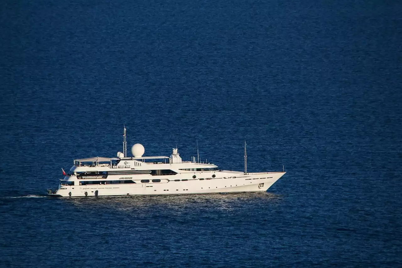 IL VAGABONDO Yacht • CRN • 1987 • Owner Sheikh Hassan Enany
