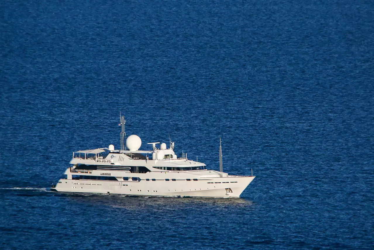 IL VAGABONDO Yacht • CRN • 1987 • Owner Sheikh Hassan Enany