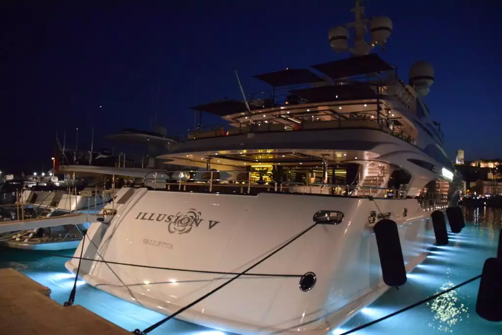 яхта Illusion V – Benetti – 2002 – Бретт Палос