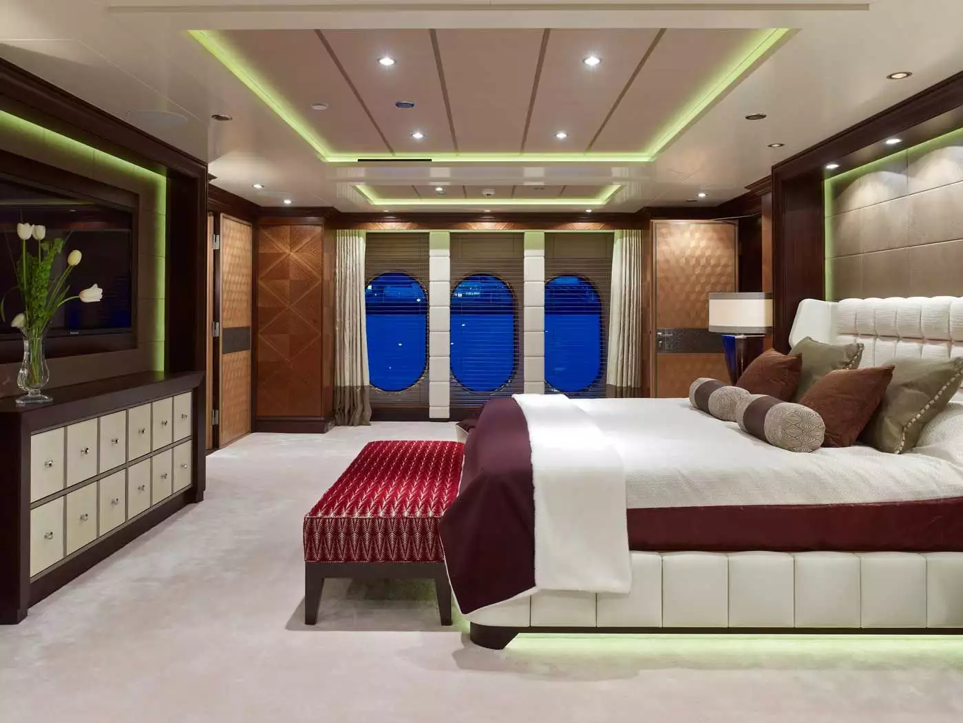 yacht Kaiser intérieur