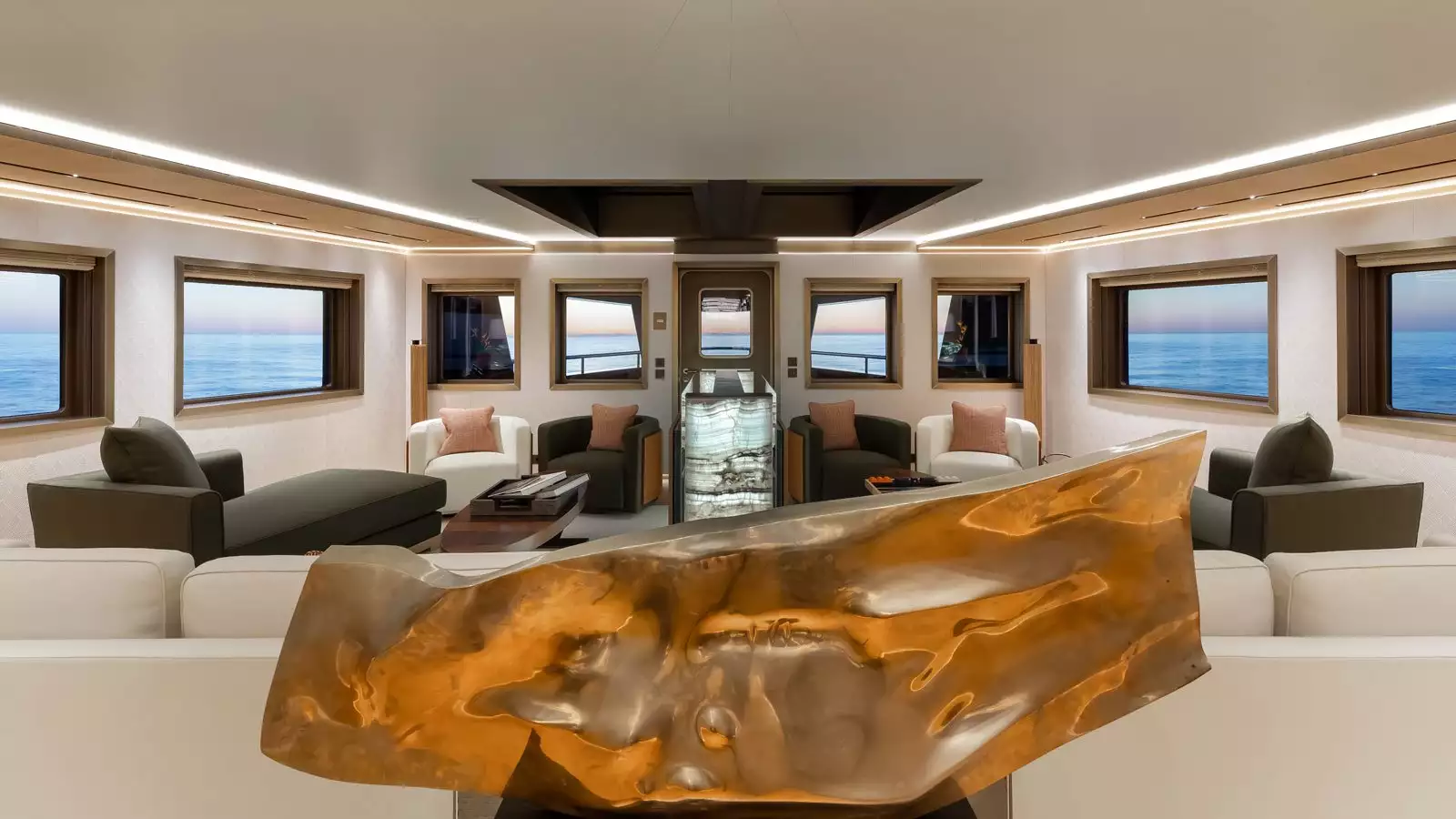 interno dell'yacht La Datcha 