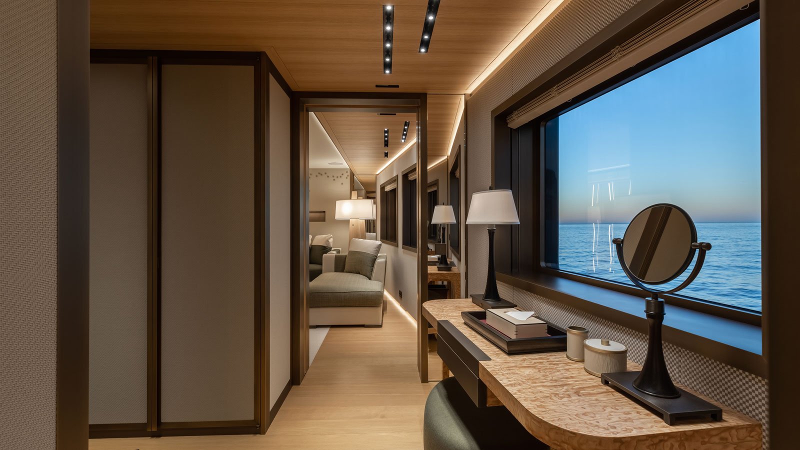 yacht La Datcha interior 