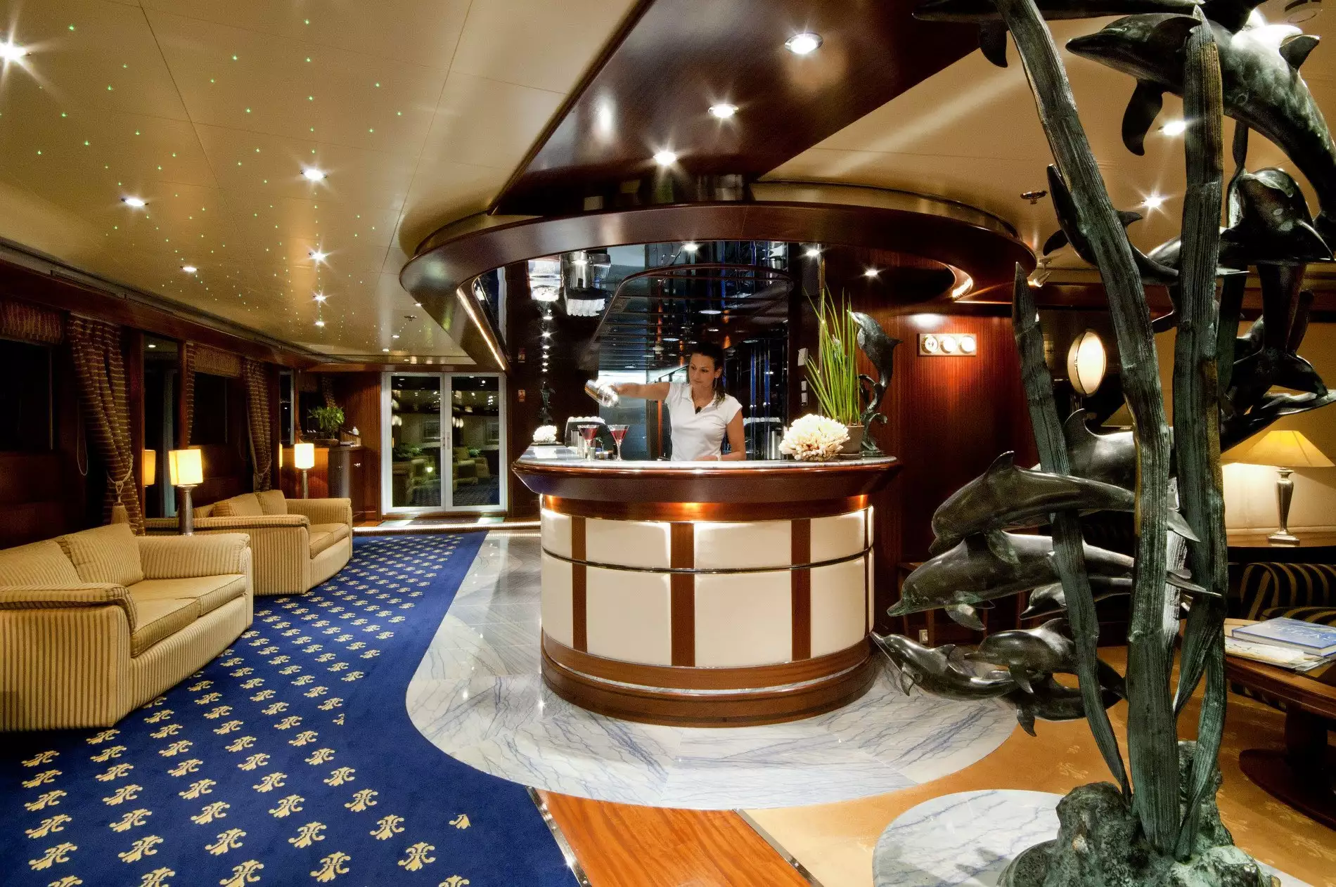 yacht Lauren L interior