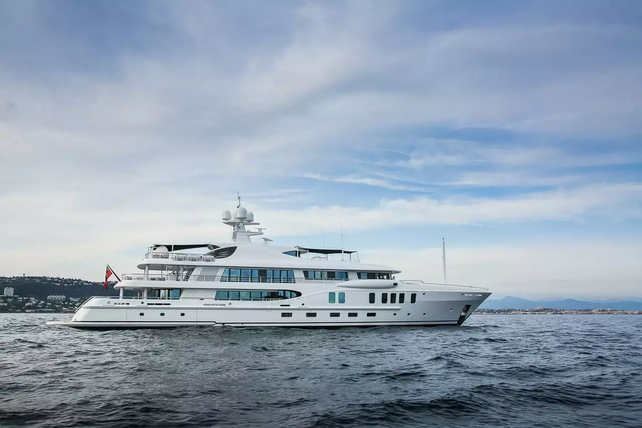 yacht Neninka – 67m – Amels – Carlos Hank Rhon 