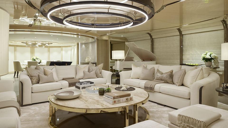 yacht Neninka interior