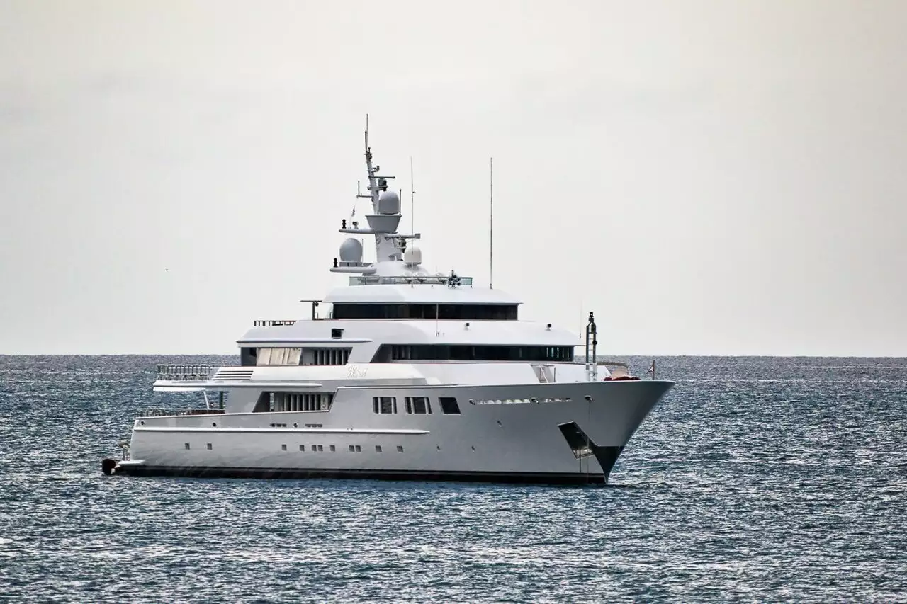 yacht Nomad – 70m – Oceanfast – George Prokopiou