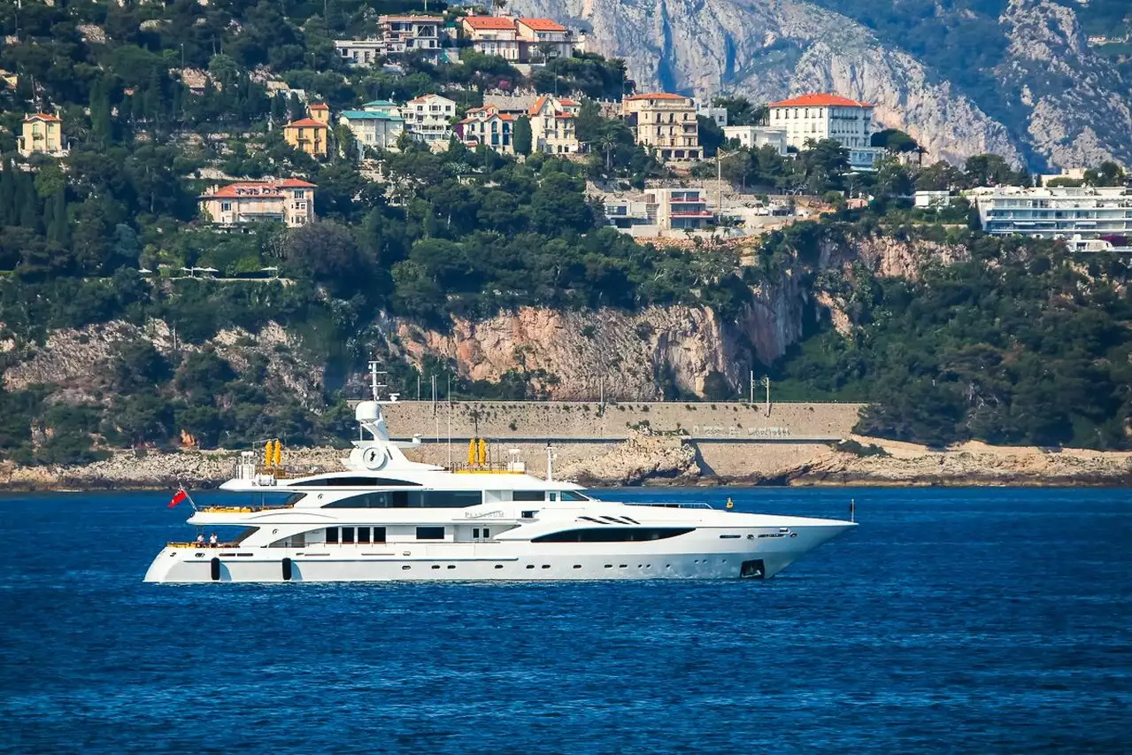 Yat Platinum – 50m – Benetti – Suni Vaswani