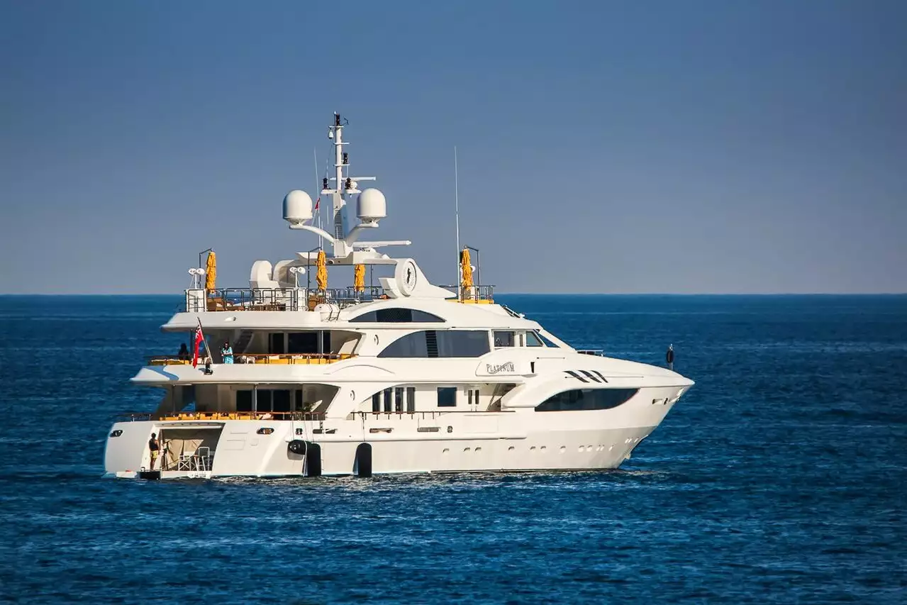 Yat Platinum – 50m – Benetti – Suni Vaswani