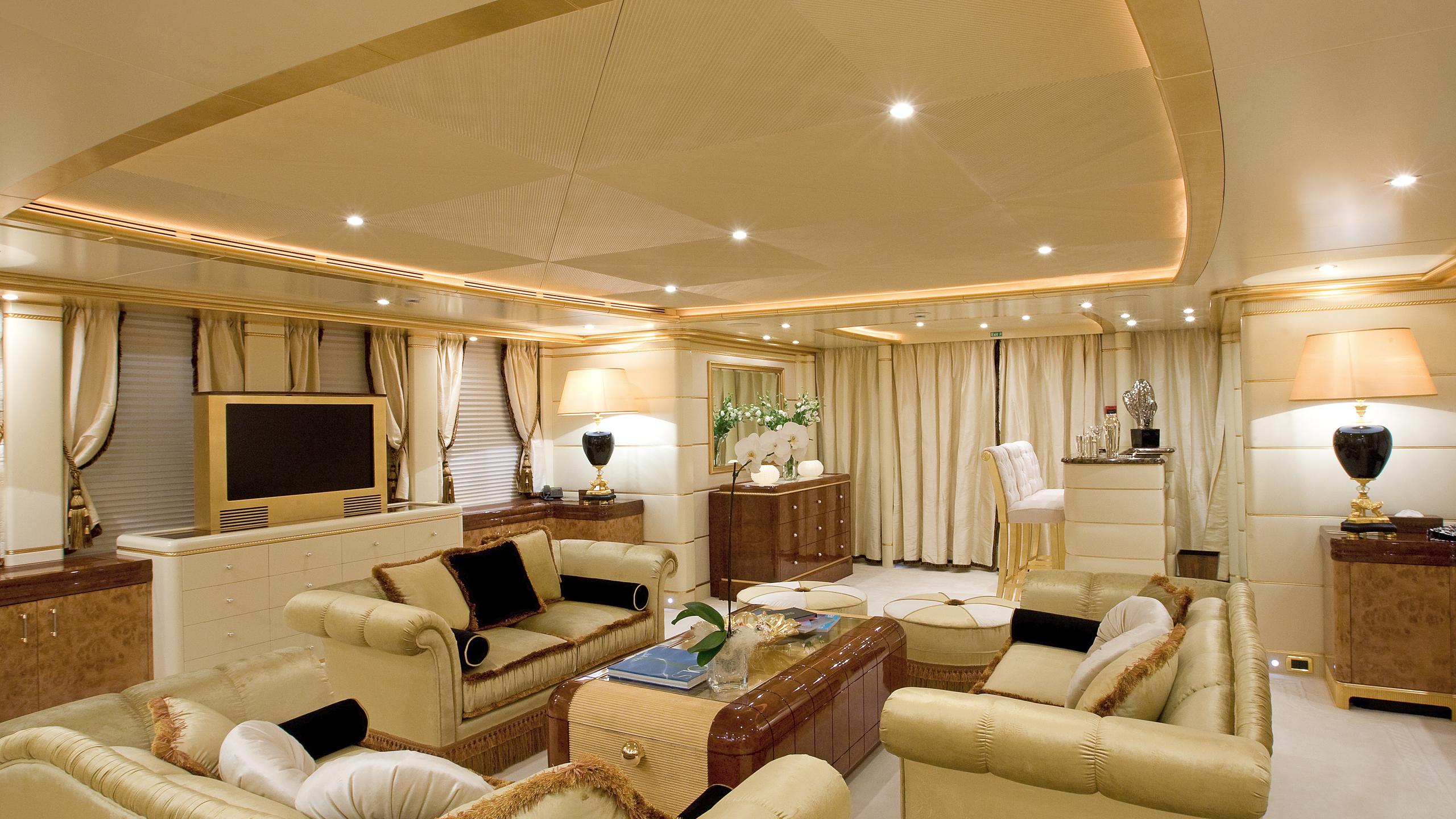 Interior del yate Platinum 