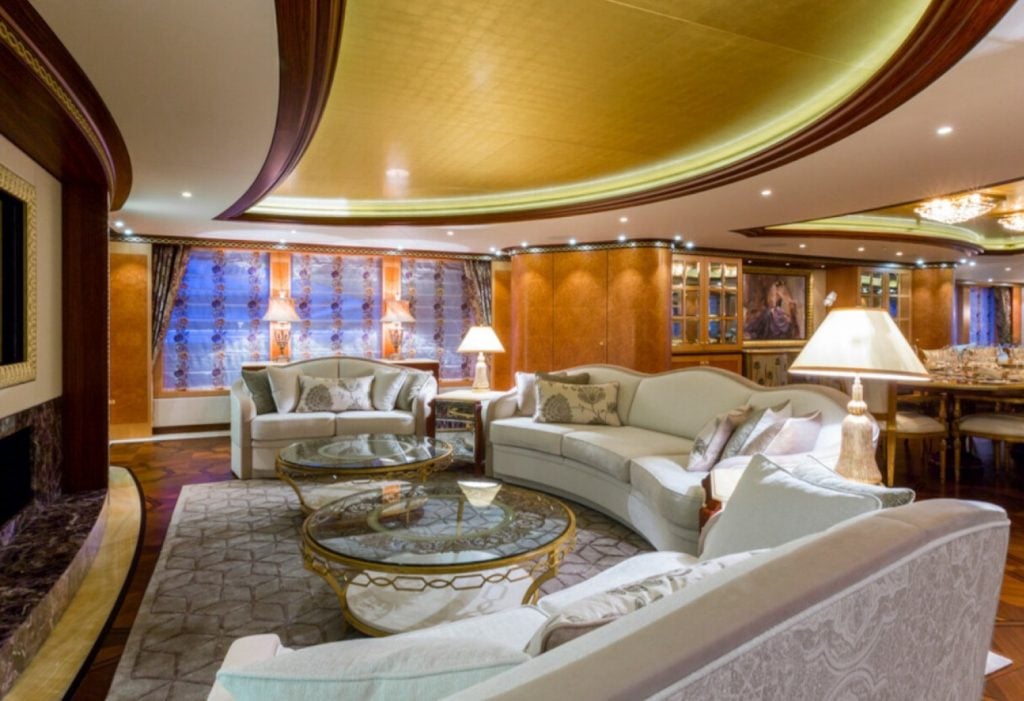 interno dell'yacht Solandge